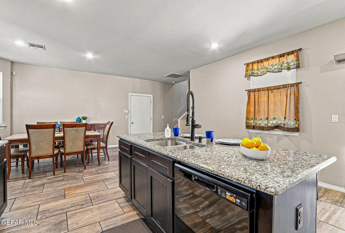 Photo of 2156 THOMAS LACKLAND Street