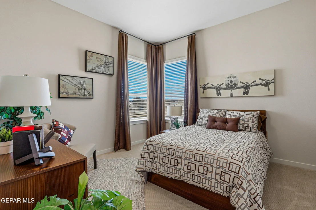 Photo of 980 WILLOW RIVER Drive