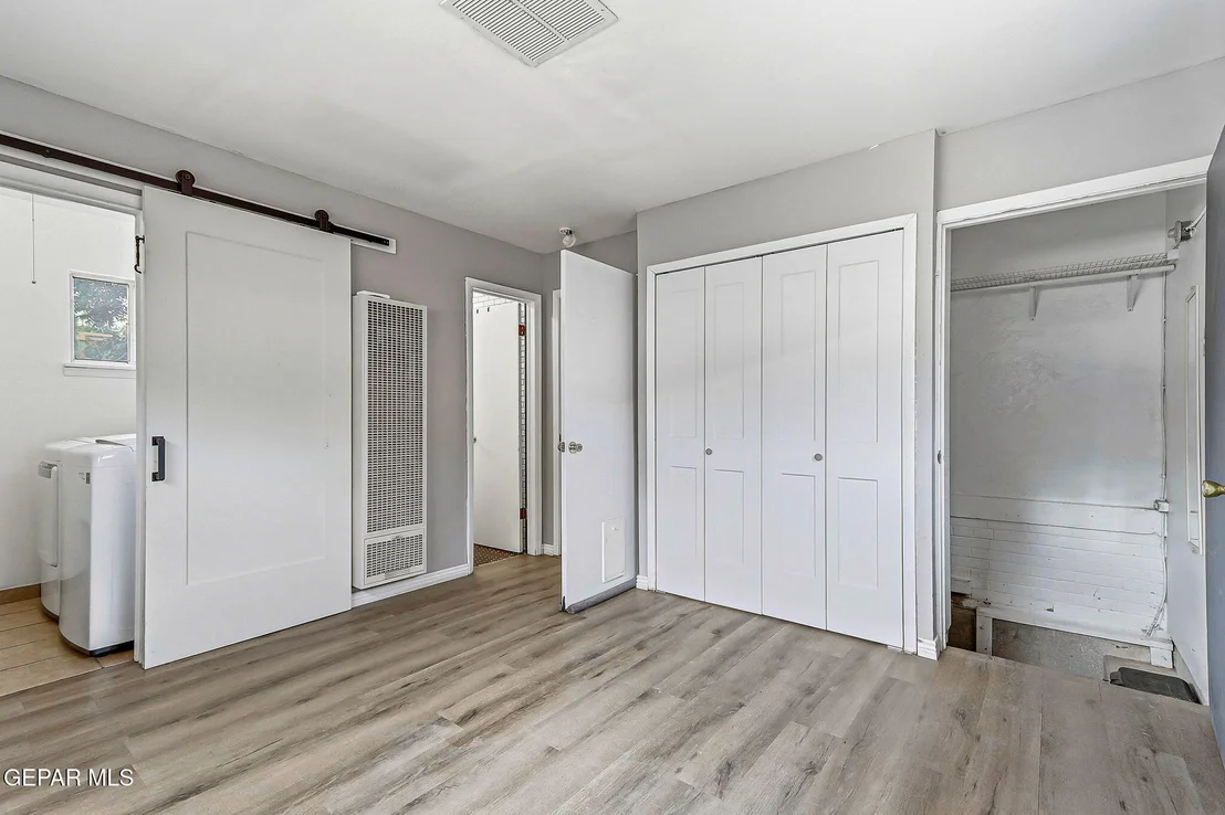 Photo of 1512 ELM Street
