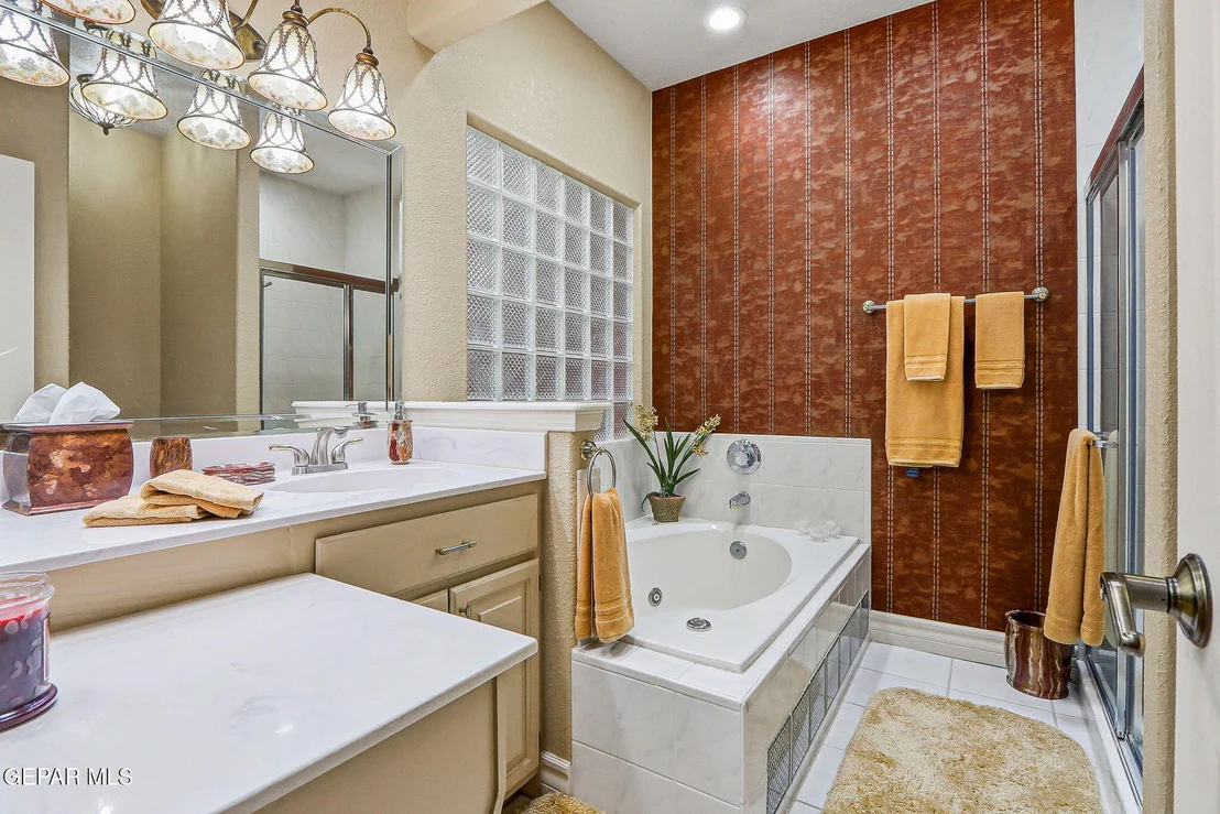 Photo of 1013 LOS JARDINES Circle