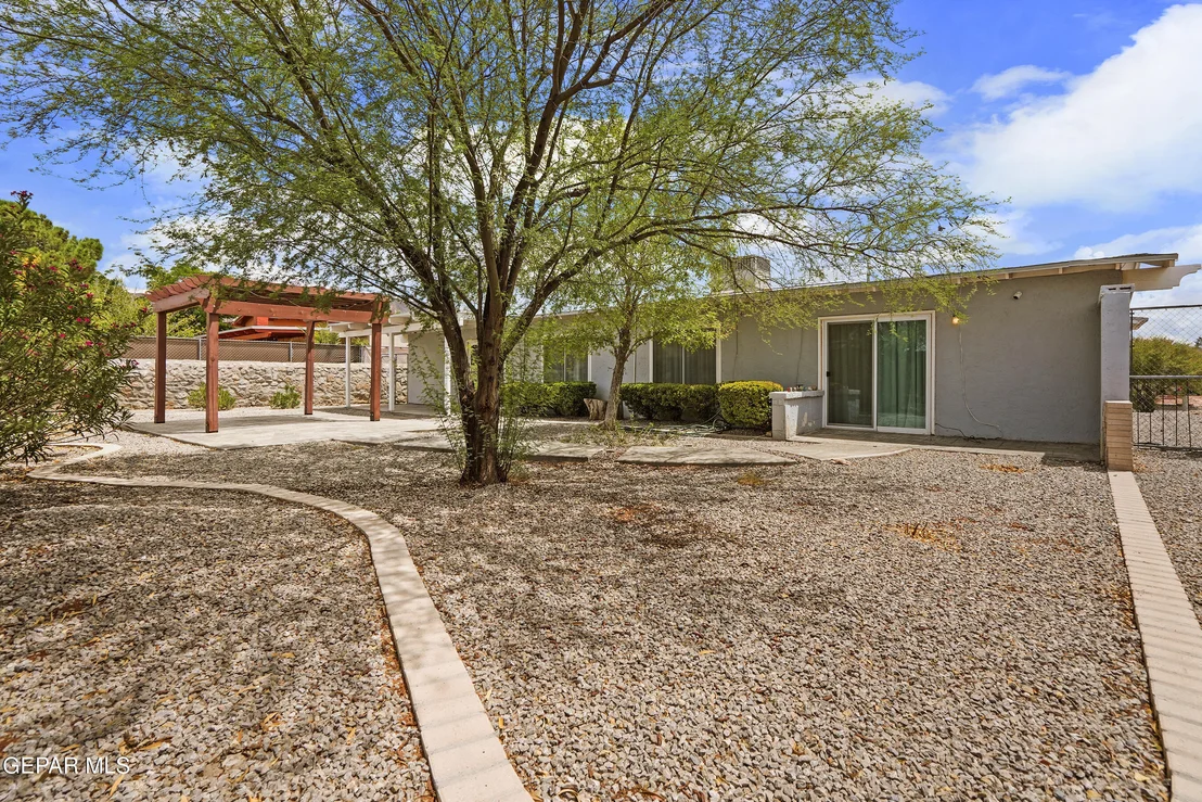 Photo of 6705 LOS ALTOS Drive