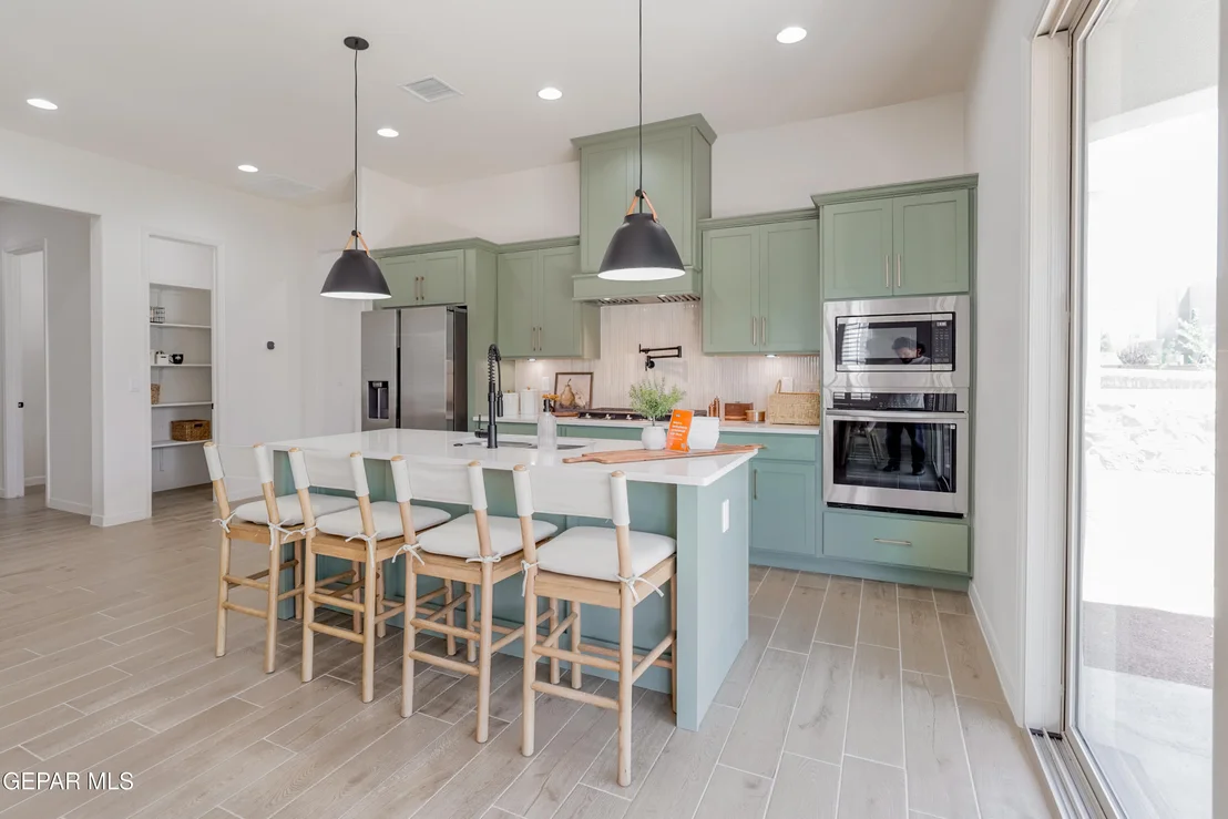Photo of 12406 Amesbury Avenue