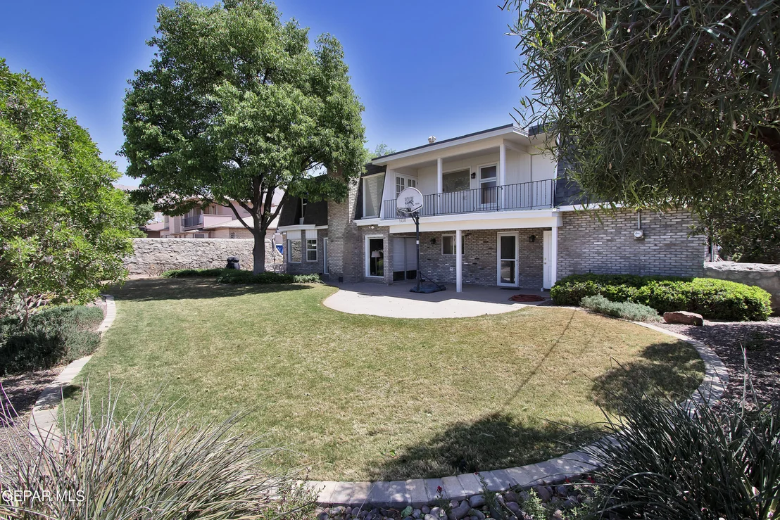Photo of 517 Stonebluff Road
