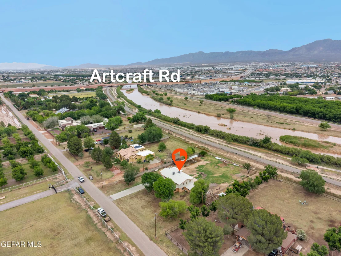 Photo of 6040 STRAHAN Road
