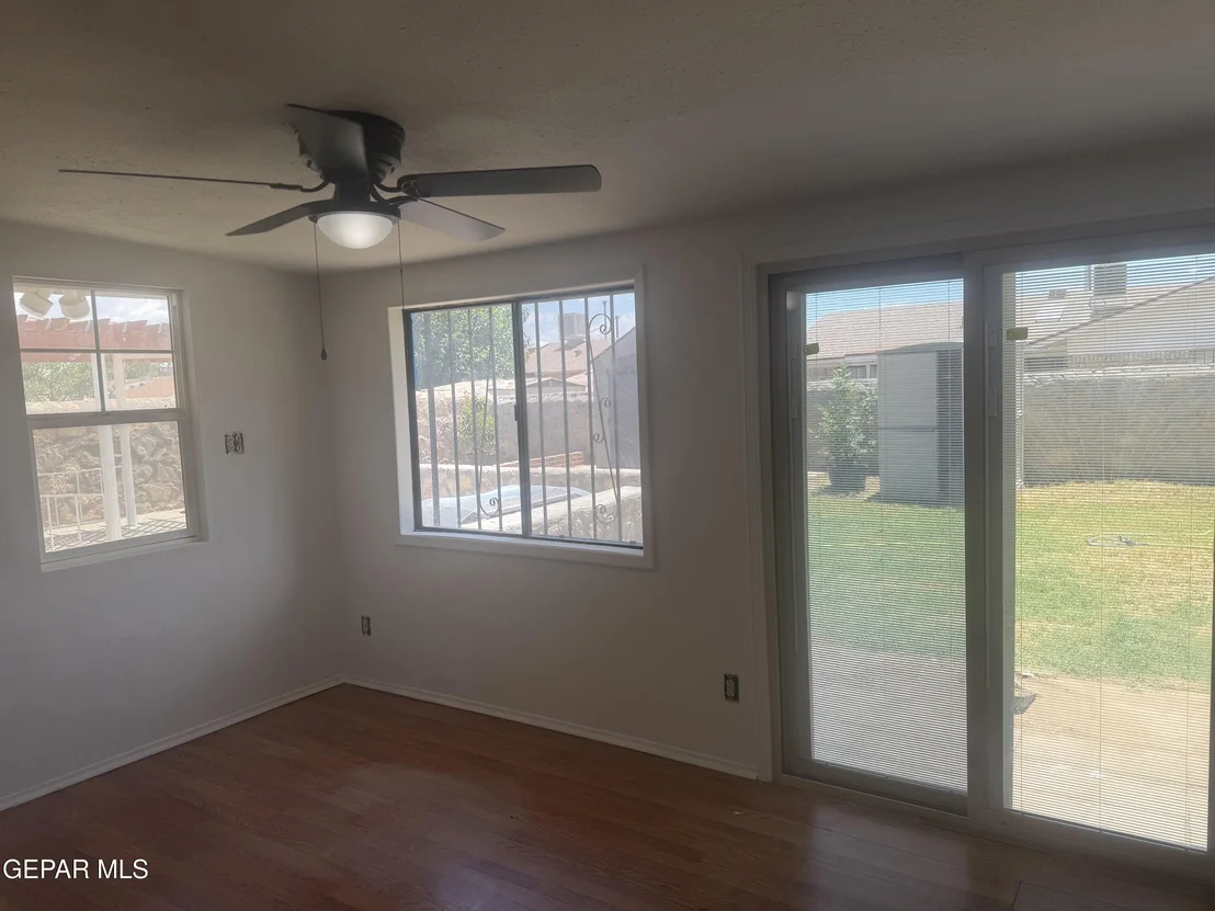 Photo of 5744 Longview Circle