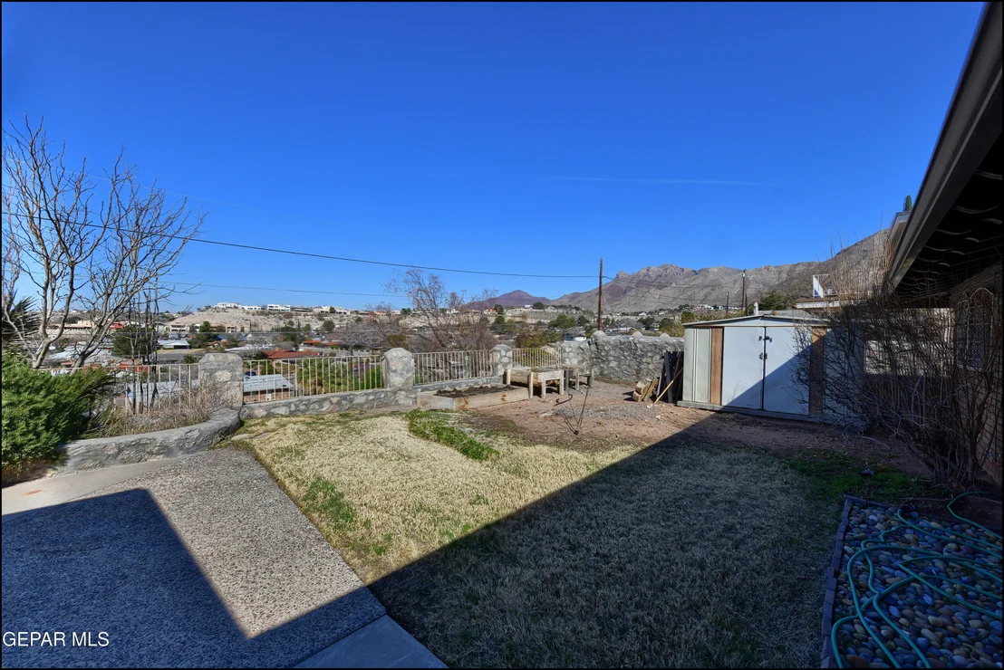 Photo of 411 CROWN POINT Drive