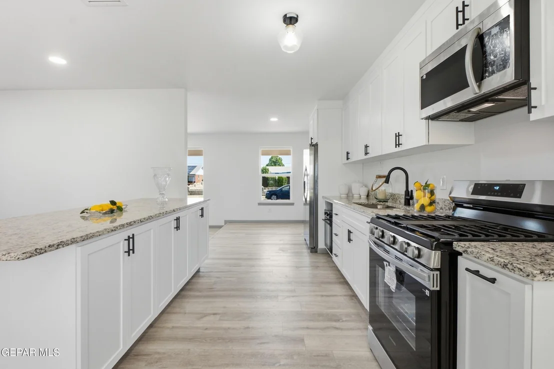 Photo of 8312 Mineola Drive