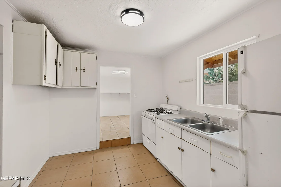 Photo of 766 FREDERICK Road
