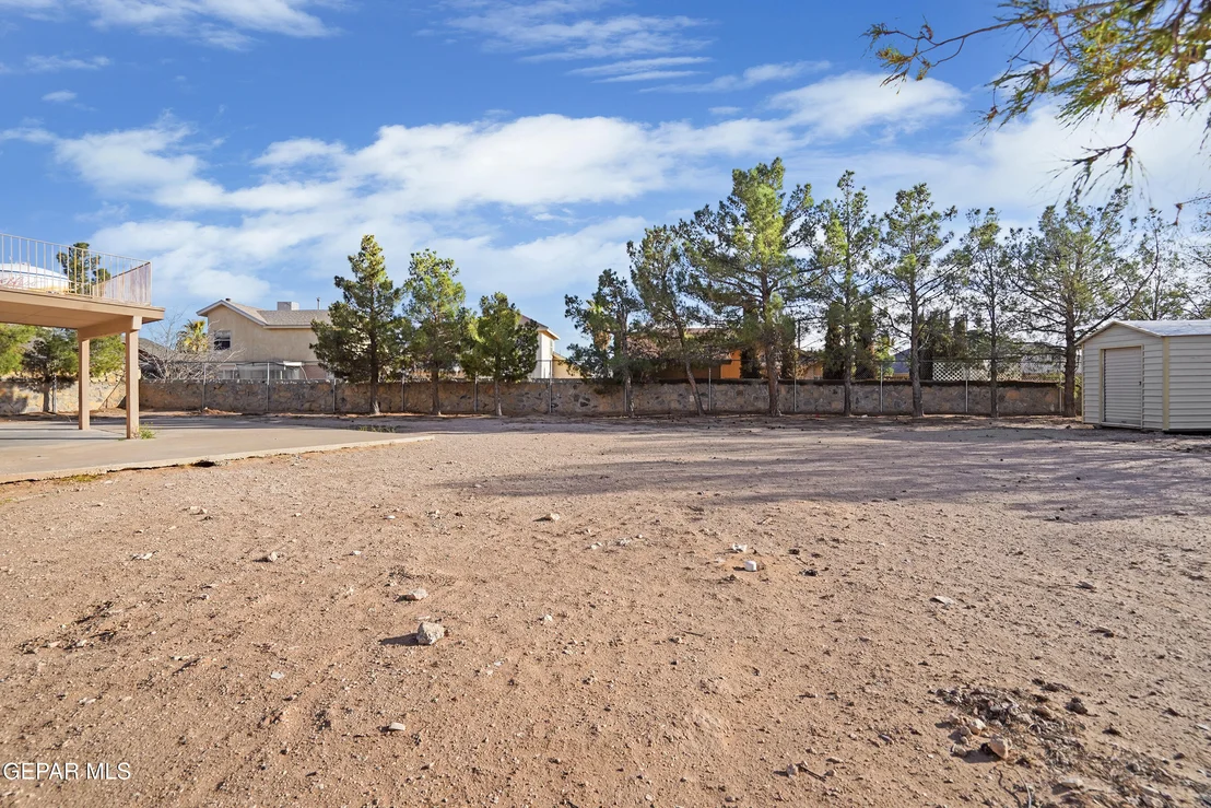 Photo of 3085 KINGS CROWN Place