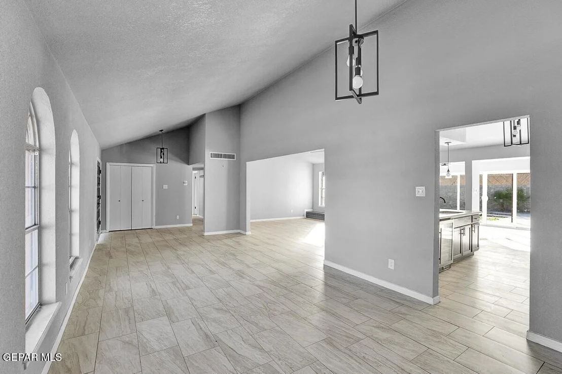 Photo of 3709 ROSLYN Drive