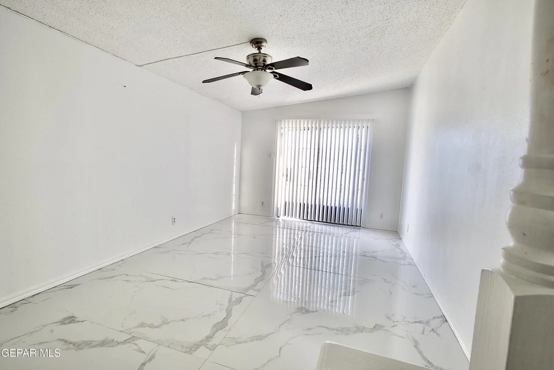 Photo of 816 MONCLOVA Lane