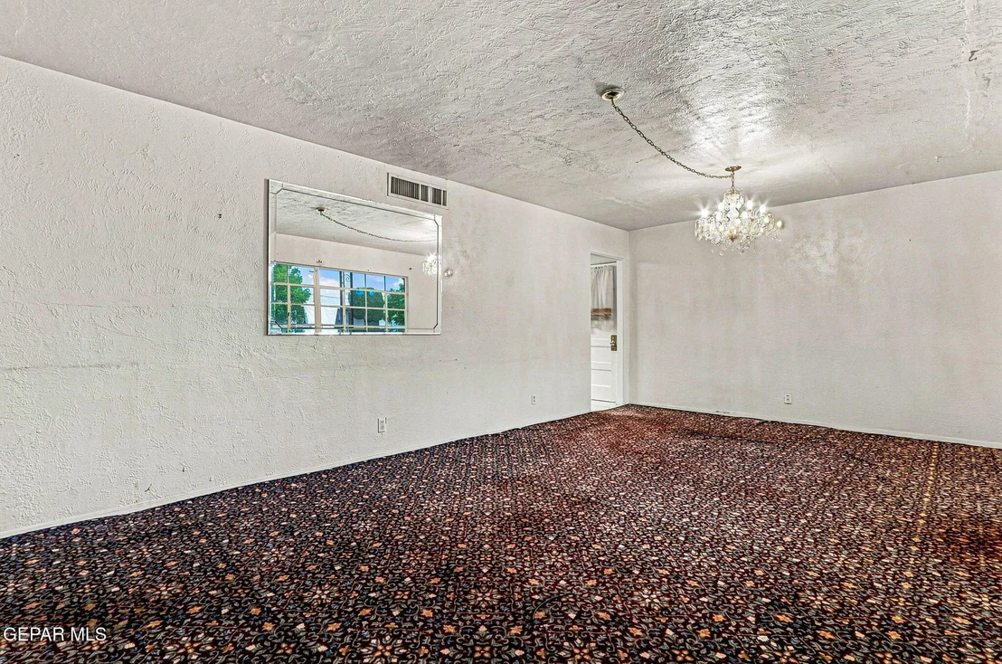 Photo of 637 Alicia Drive