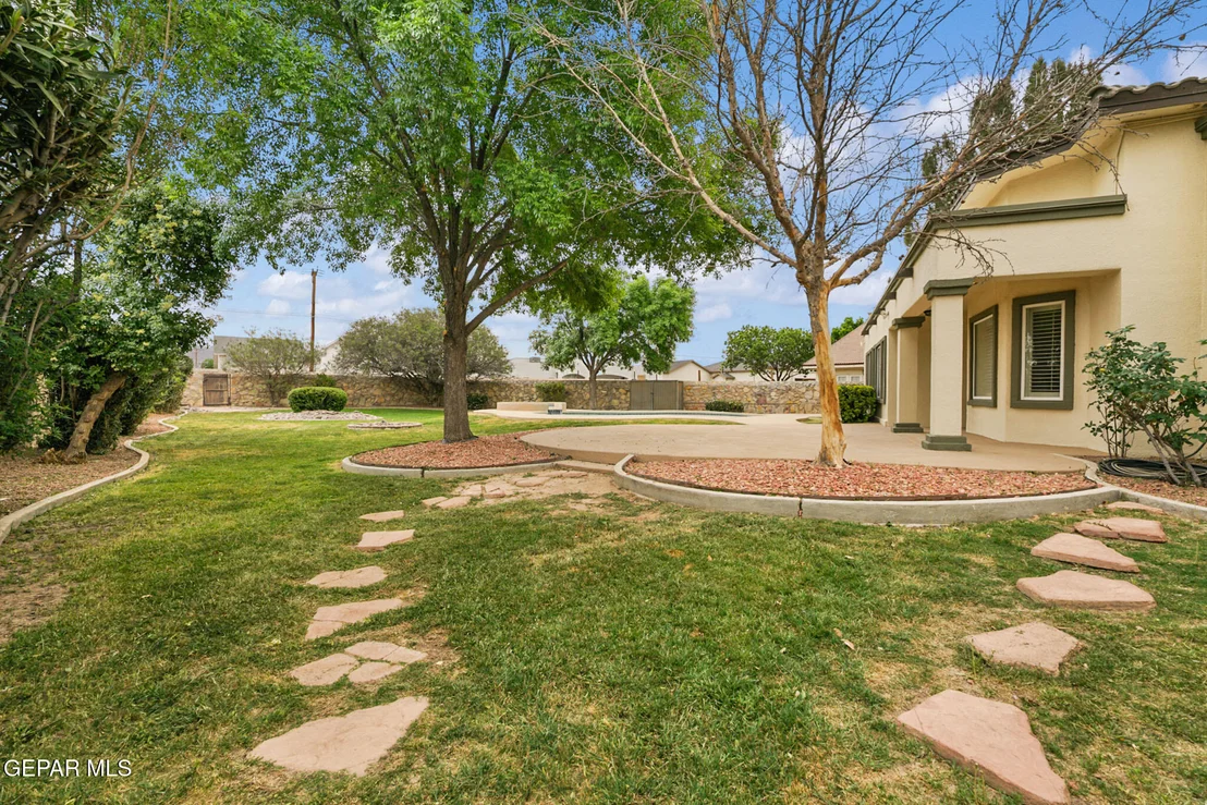 Photo of 651 Simon Court