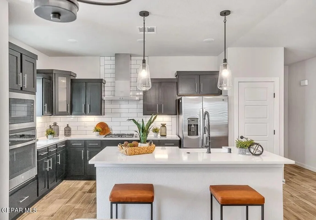 Photo of 15289 Composition Avenue