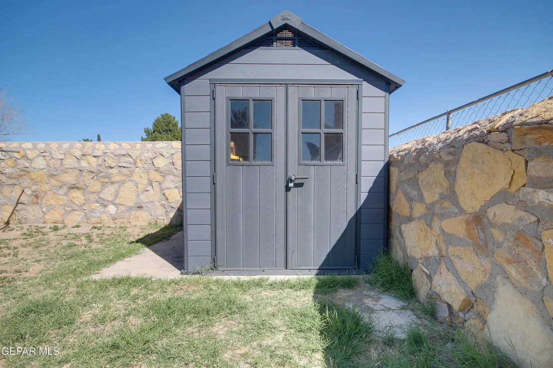 Photo of 5629 LONGVIEW Circle