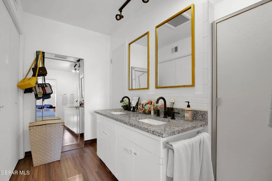 Photo of 5716 OAK CLIFF Drive
