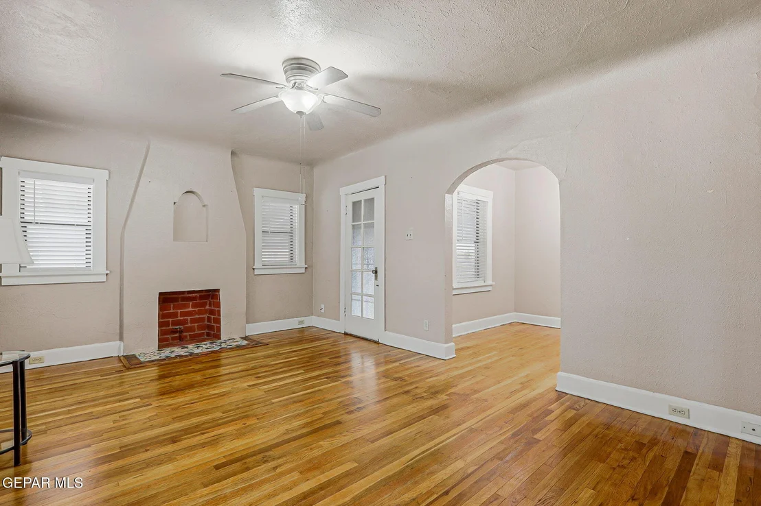 Photo of 2630 Wheeling Avenue