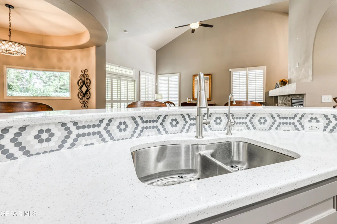 Photo of 7713 OAK LANDING Drive
