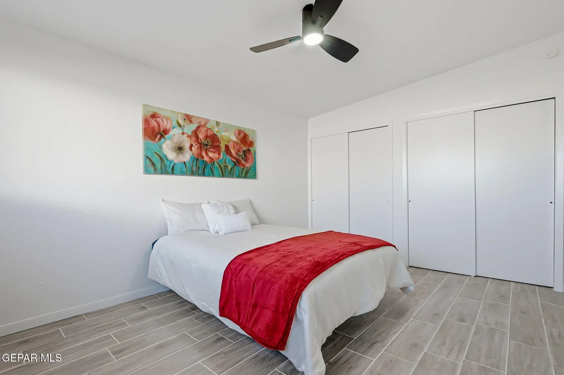 Photo of 113 W POINT Drive
