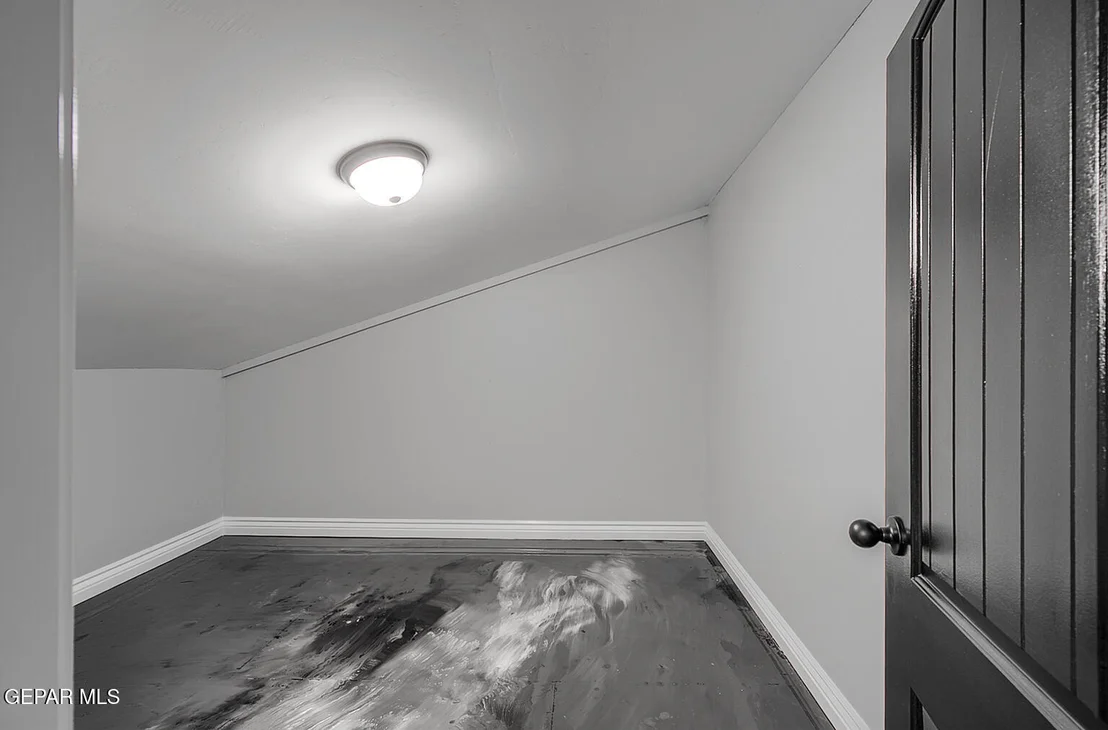 Photo of 15601 NEWKIRK Road
