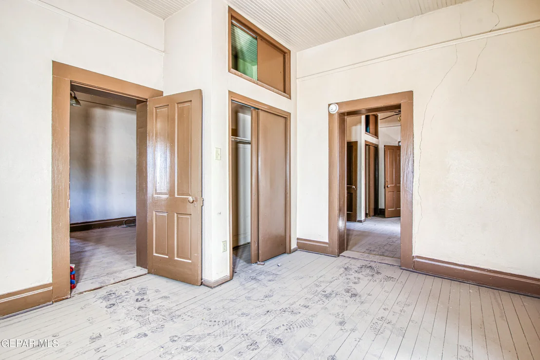 Photo of 10409 Alameda Avenue