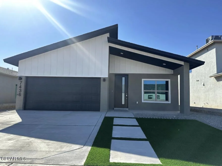 Photo of 7420 Norte Mesa Lane