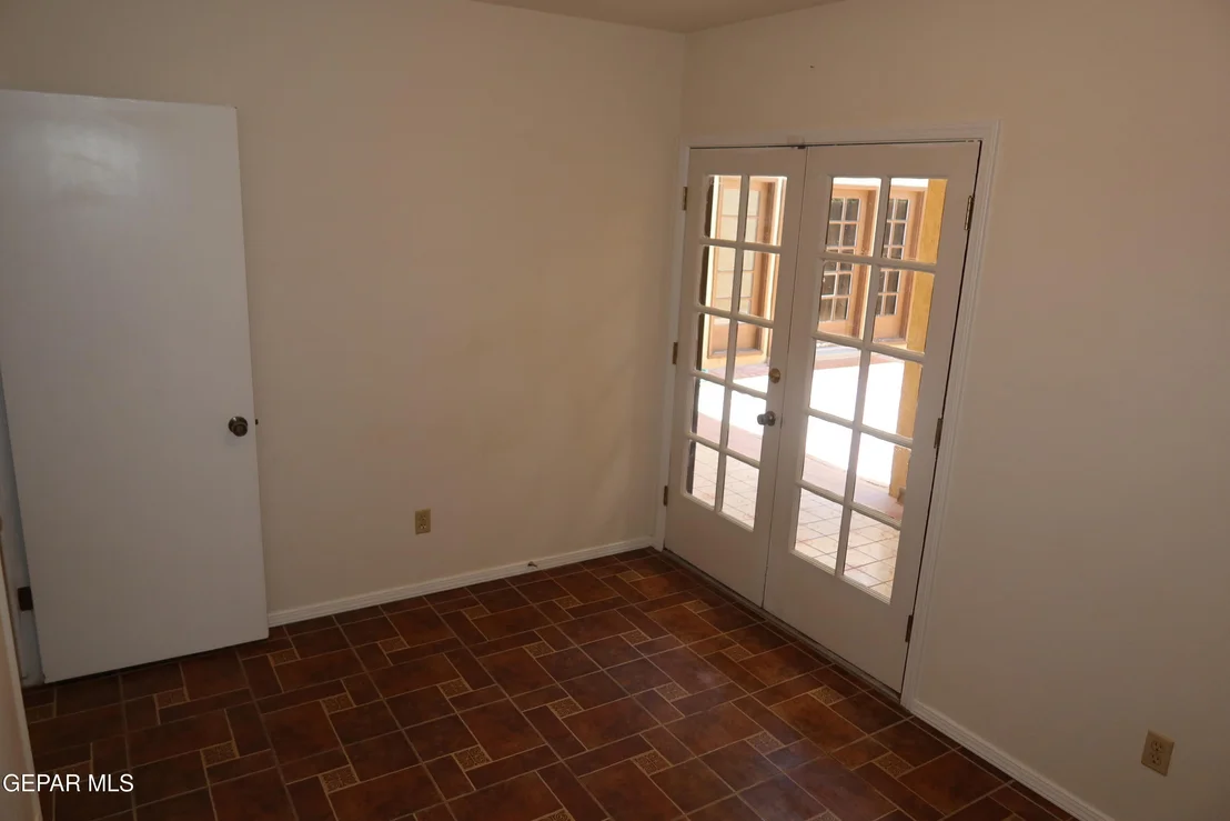 Photo of 836 DE LEON Drive