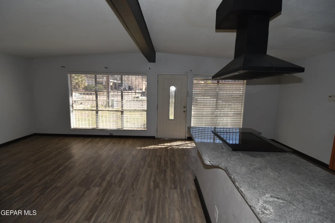 Photo of 5372 CIRCUS Lane