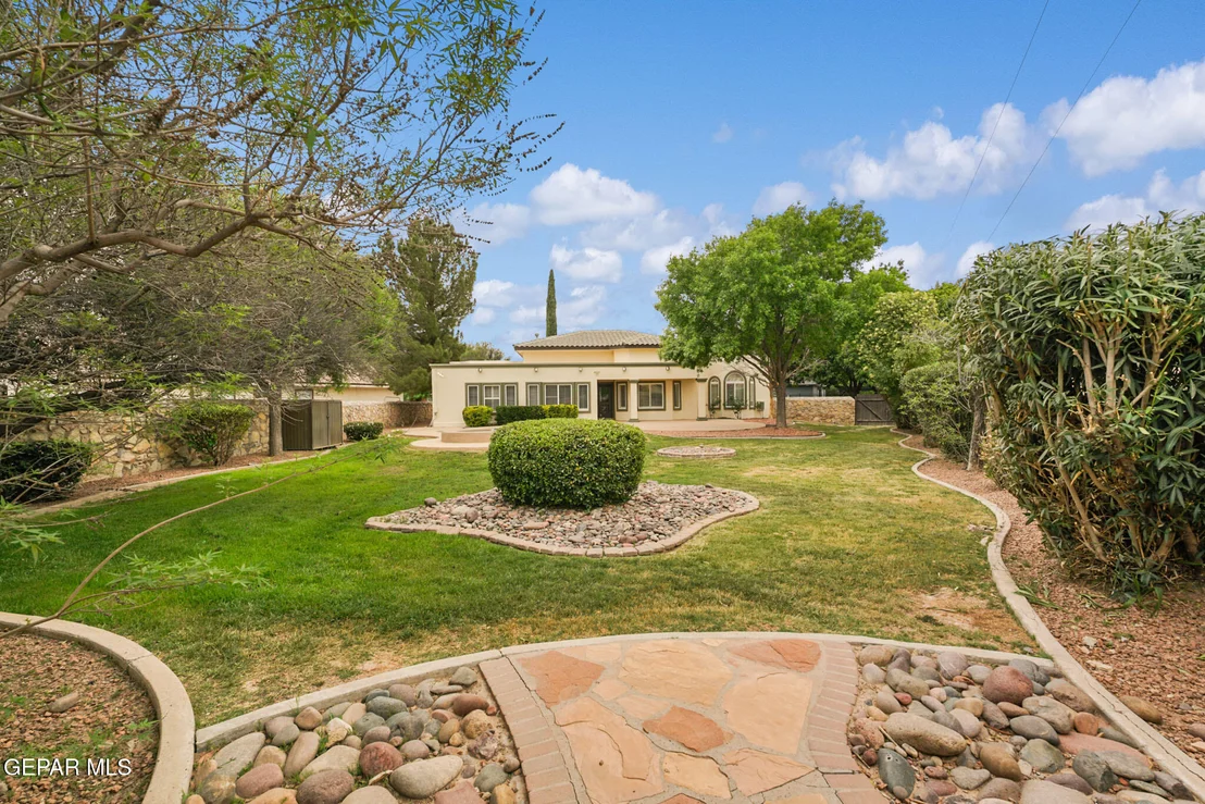 Photo of 651 Simon Court
