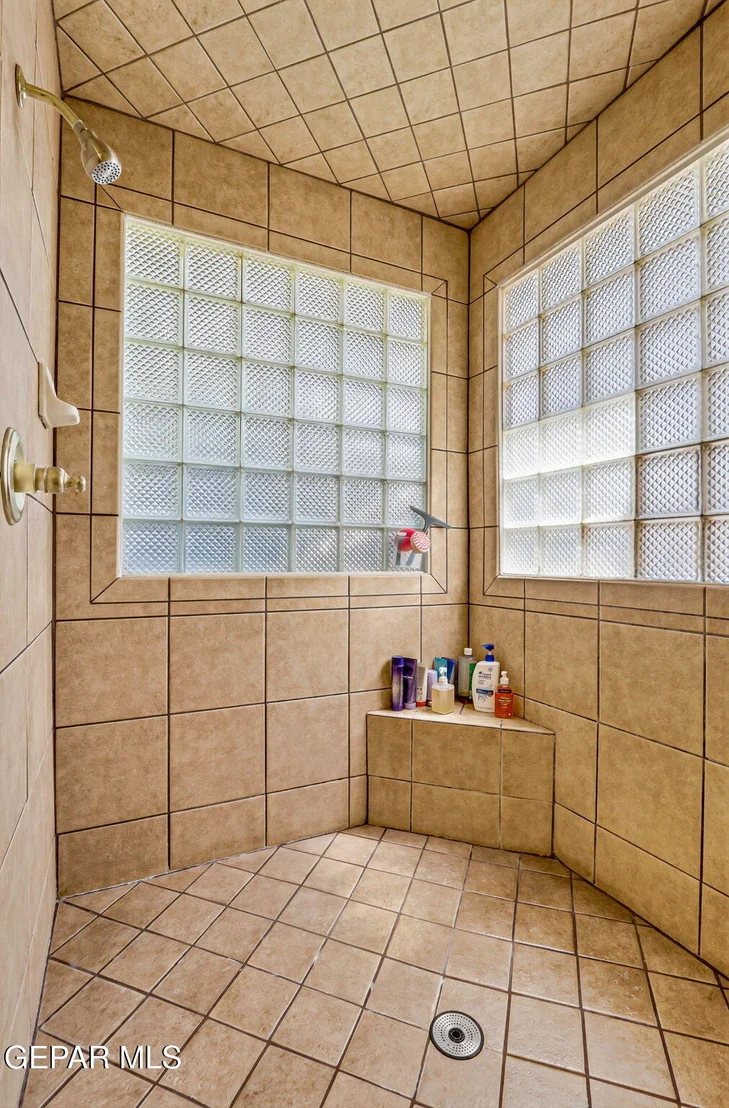 Photo of 716 Willow Glen Drive