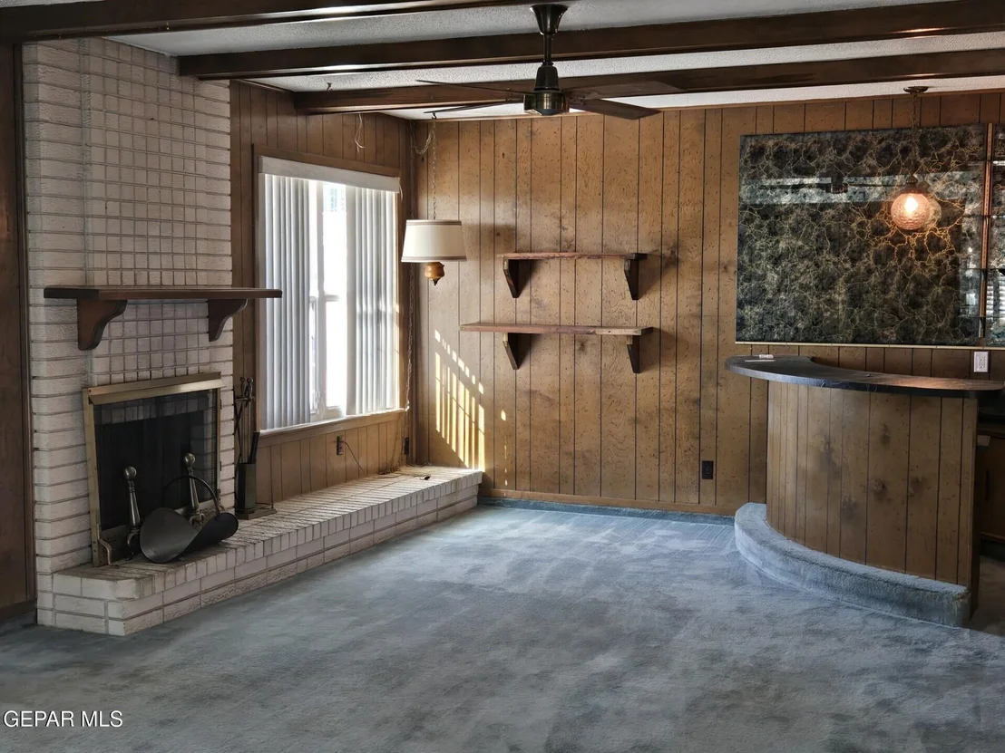 Photo of 1649 LOMALAND Drive