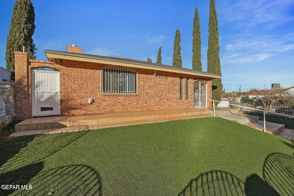 Photo of 4729 TROWBRIDGE Drive