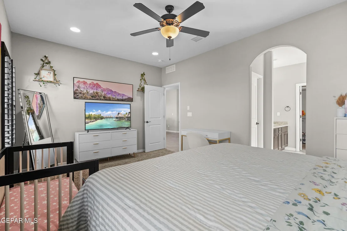 Photo of 7257 LONG MEADOW Drive