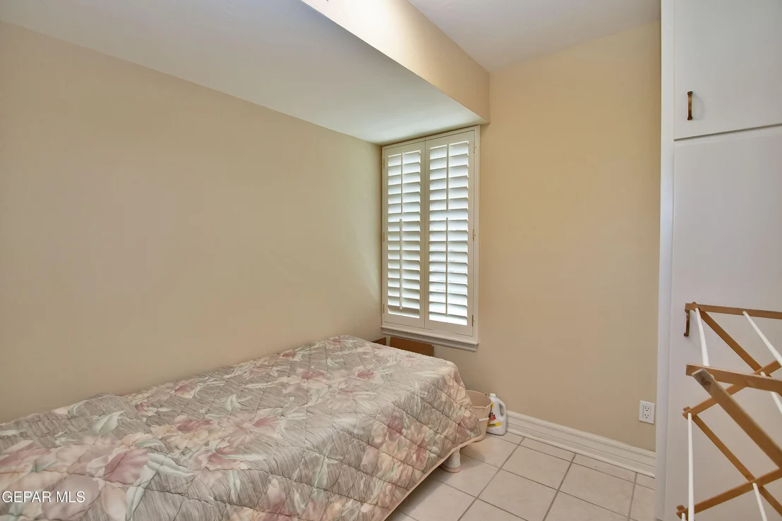 Photo of 517 Stonebluff Road