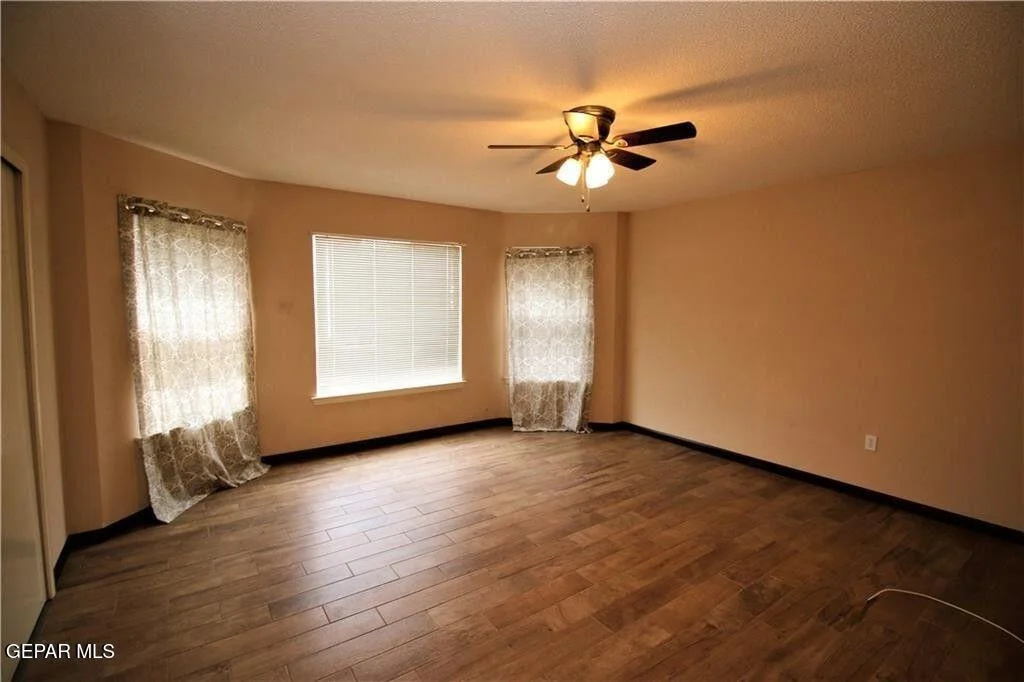 Photo of 6241 LOVEBIRD Lane