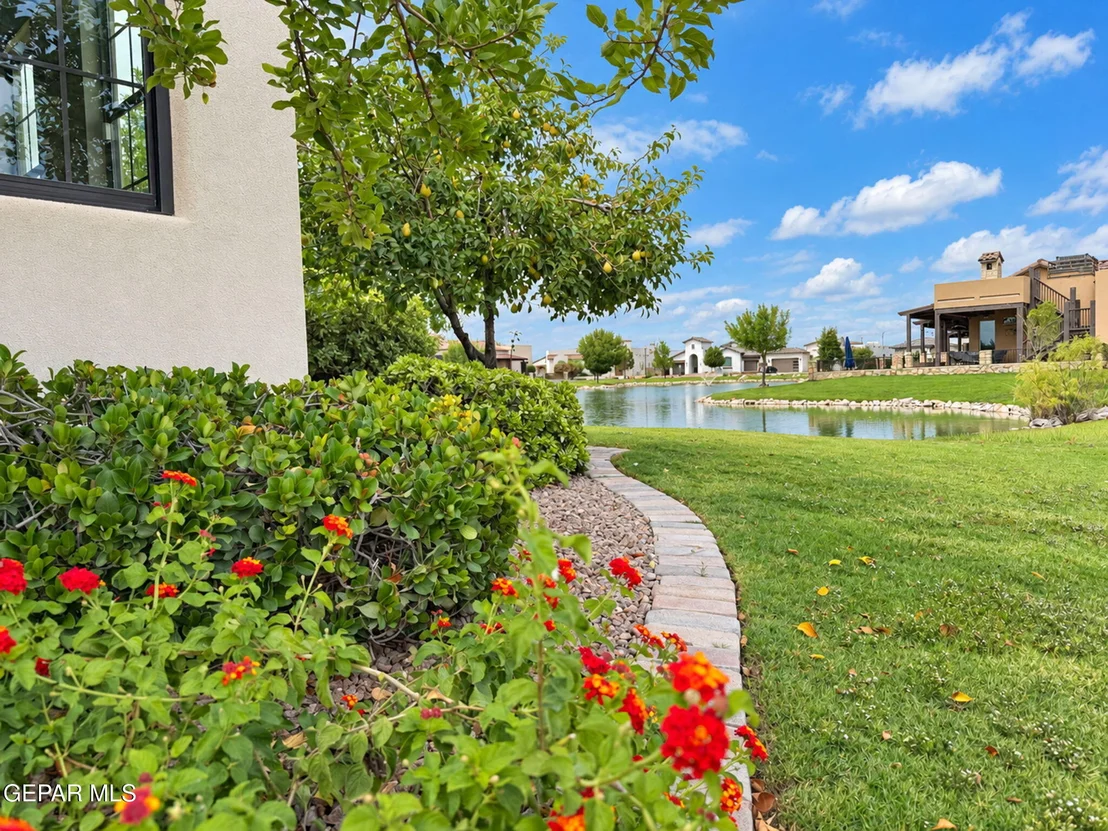 Photo of 5617 RIVER RUN Street