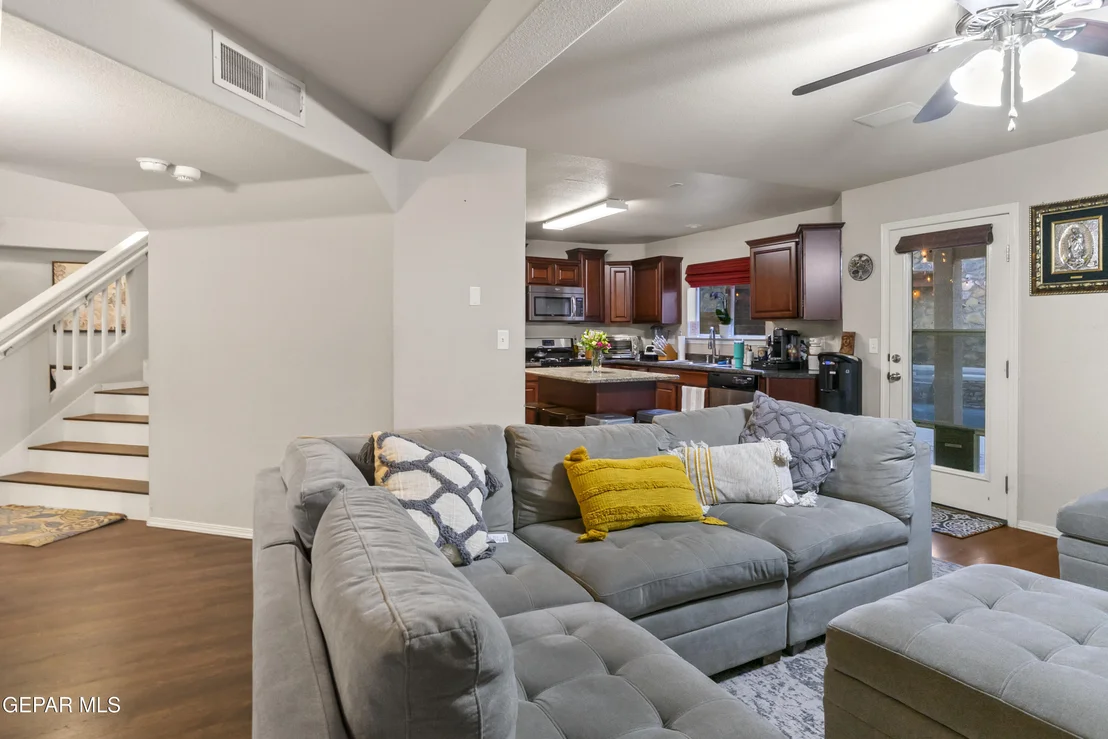 Photo of 6617 PARQUE DEL SOL Drive