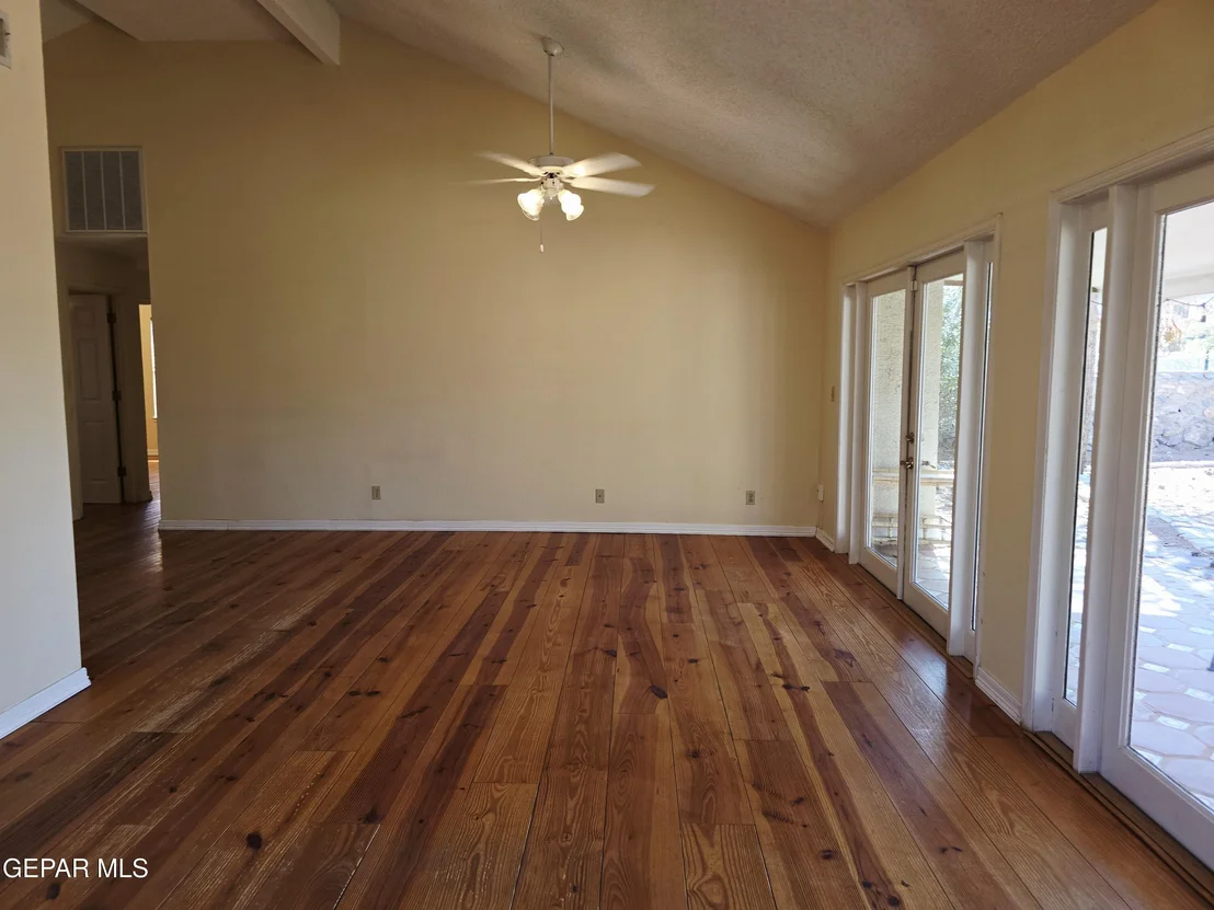 Photo of 8612 Centennial Drive