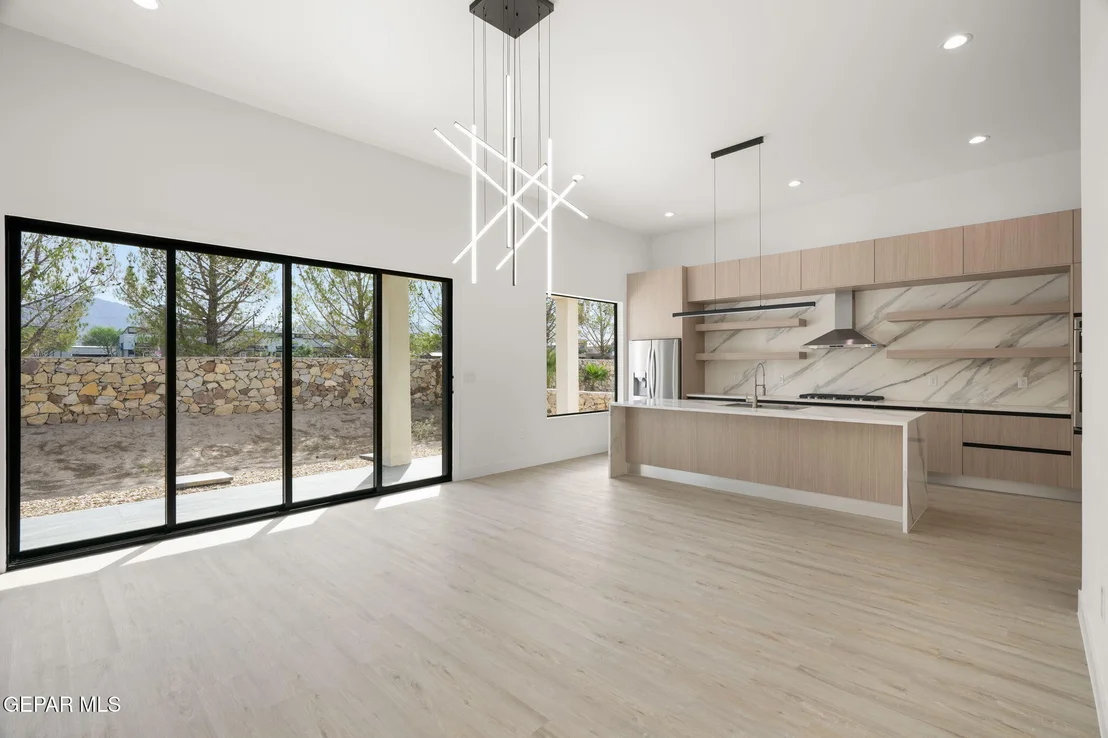 Photo of 5024 JARDINES Place