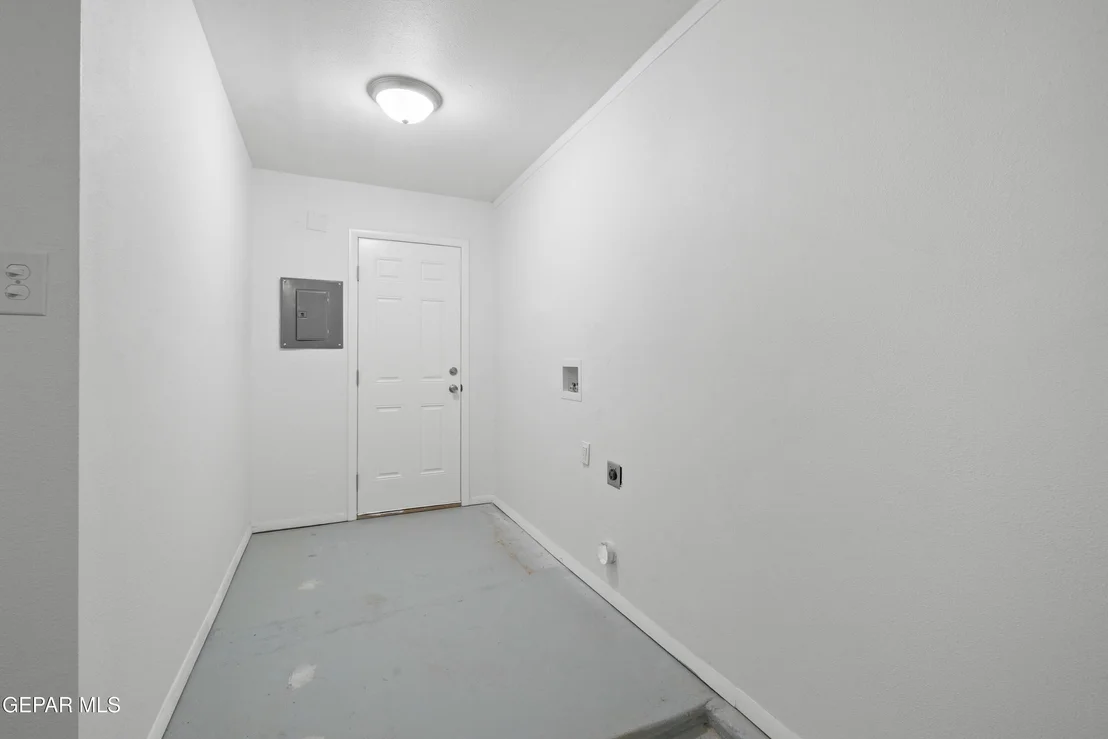 Photo of 5128 DEBEERS Drive