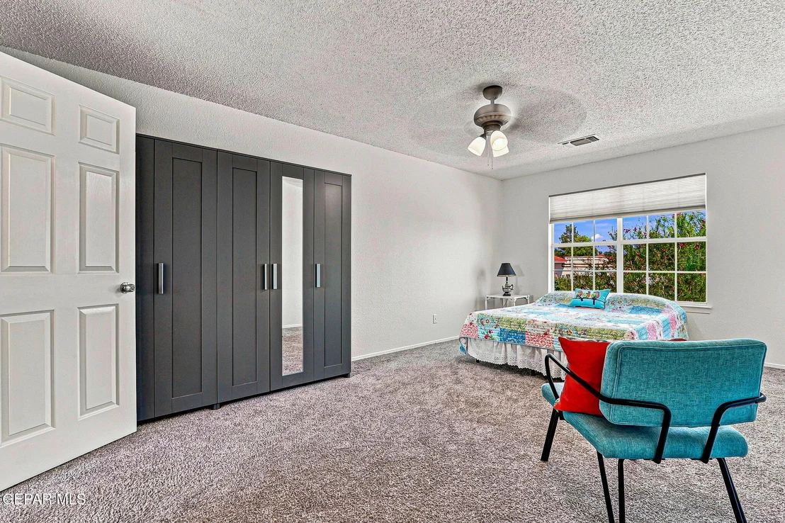 Photo of 4404 LOMA DE ORO Drive