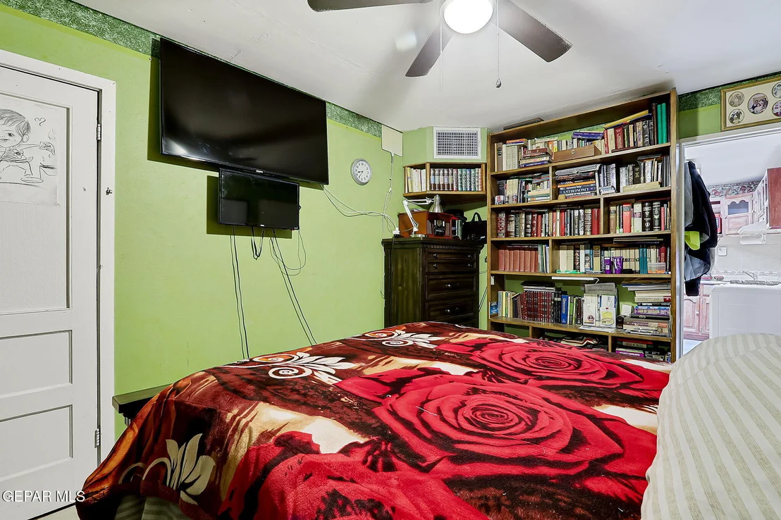 Photo of 8156 Sharp Road
