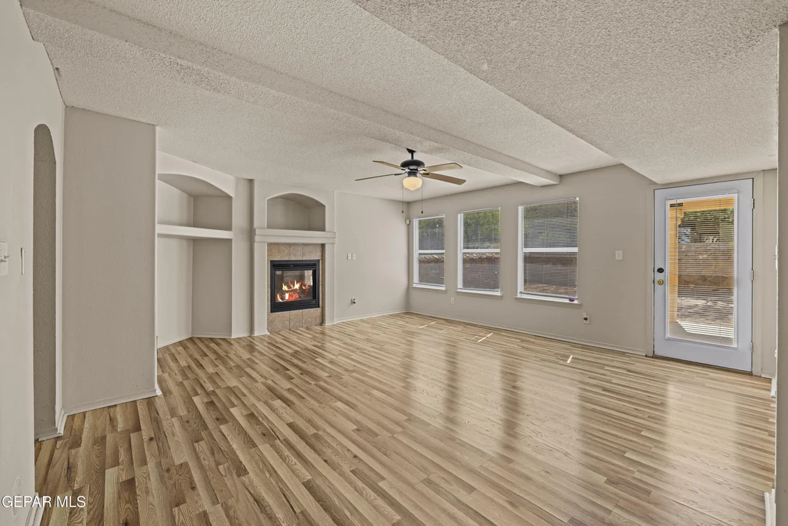 Photo of 10817 WALDEN POND Street