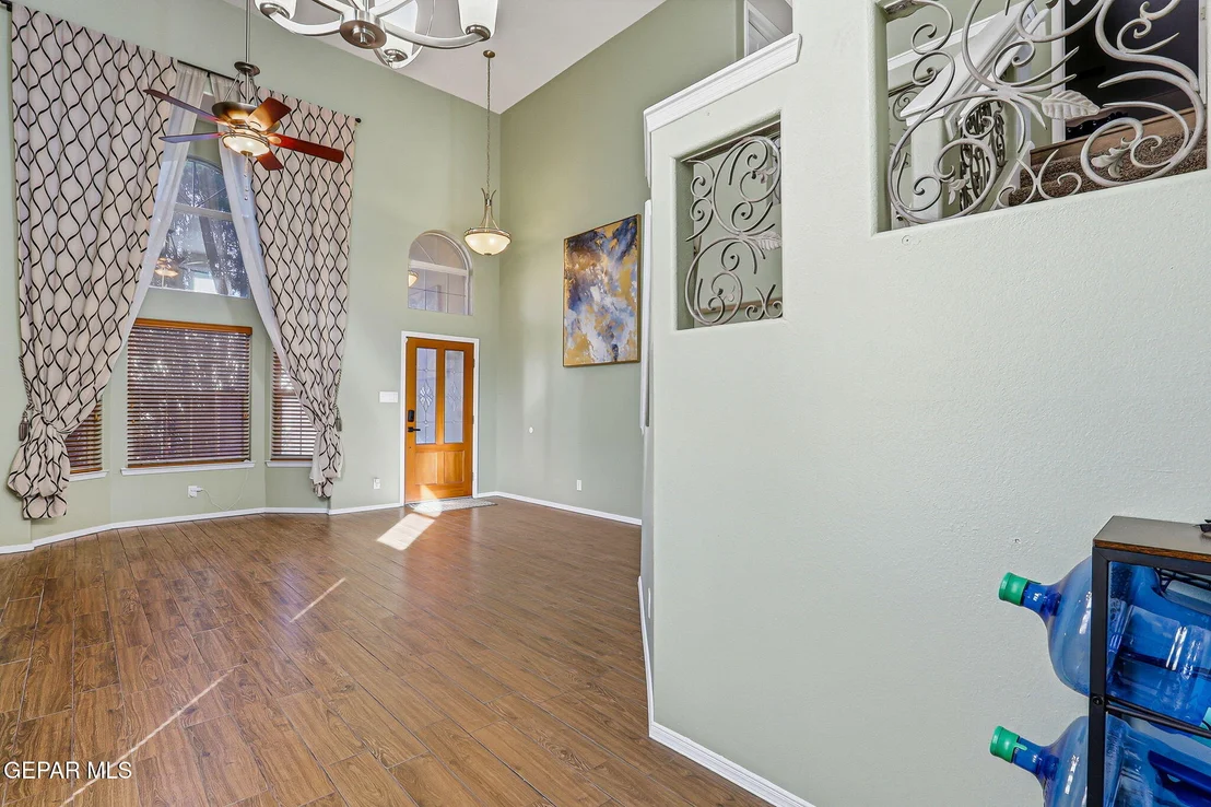 Photo of 10908 NORTHVIEW Drive