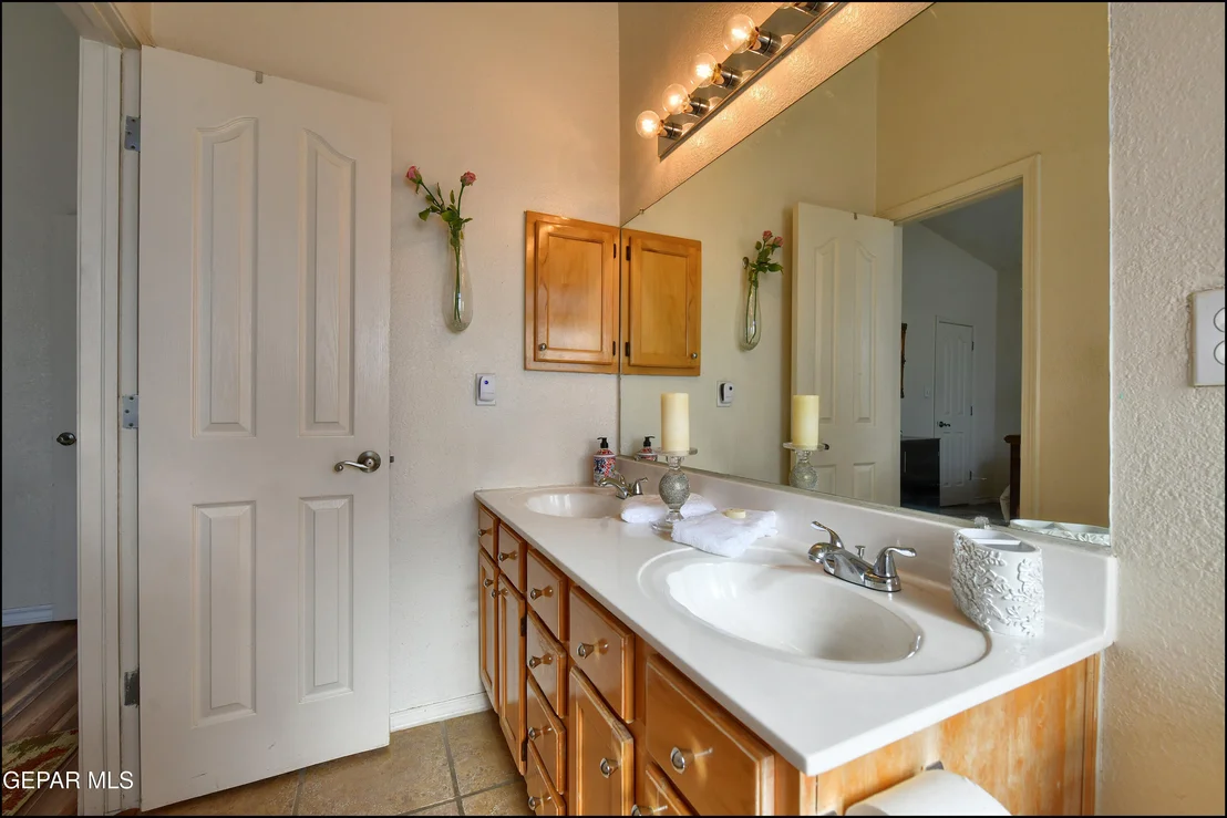 Photo of 260 WESTVALE Court