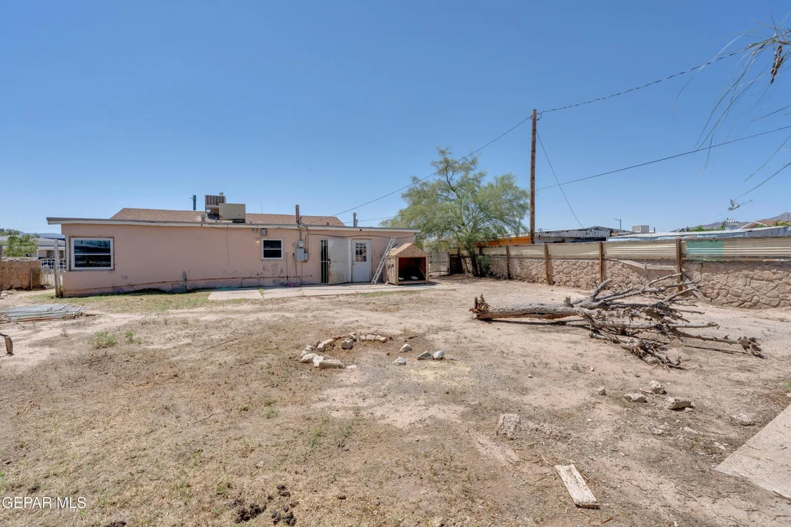 Photo of 5013 Flower Drive