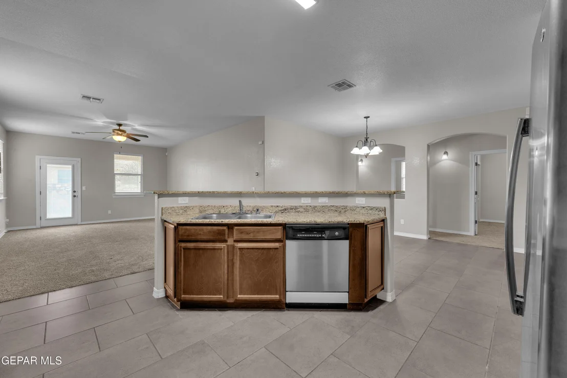 Photo of 2209 Glitter Point
