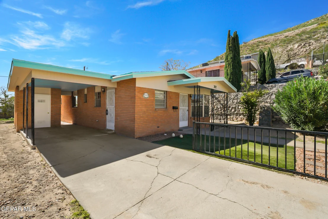 Photo of 2012 San Jose Avenue