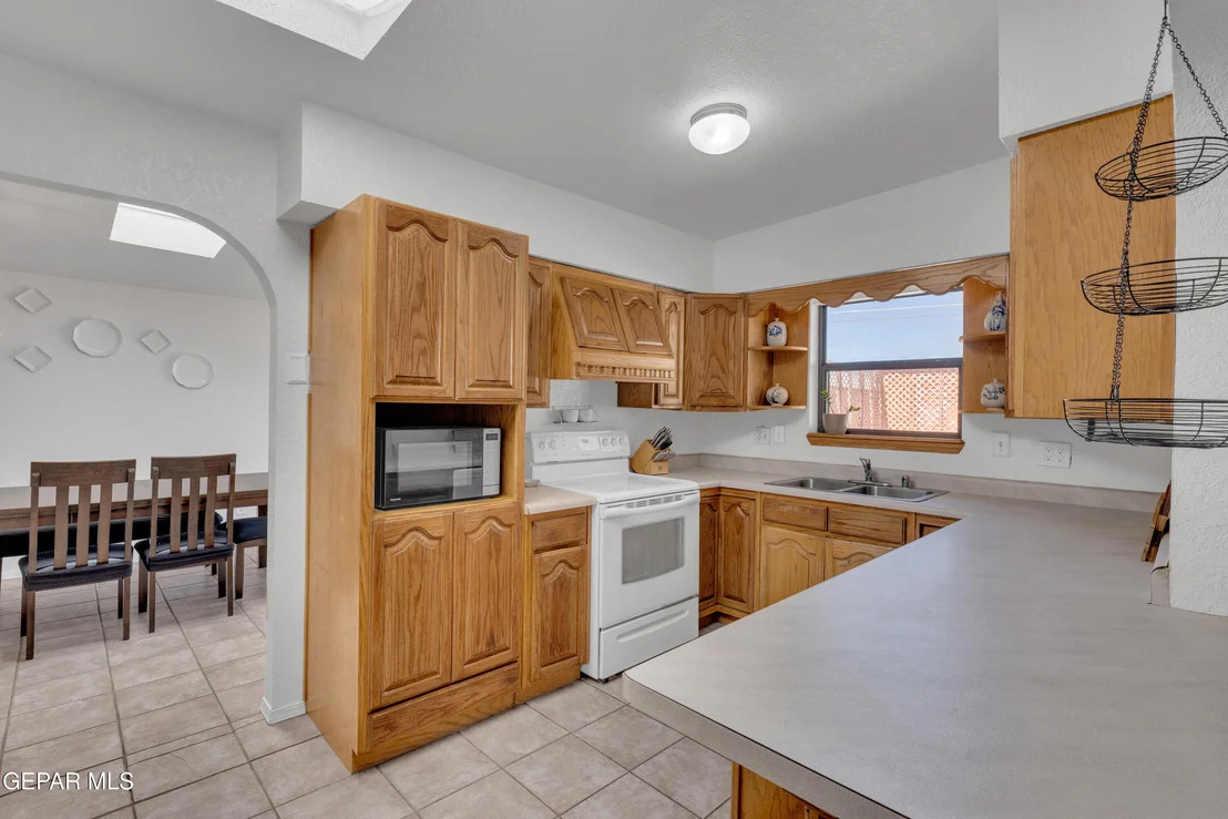 Photo of 10305 ASHWOOD Drive