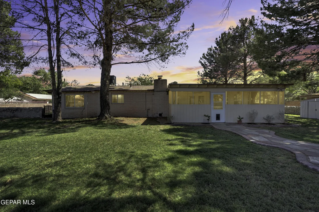 Photo of 801 MONTCLAIR Drive